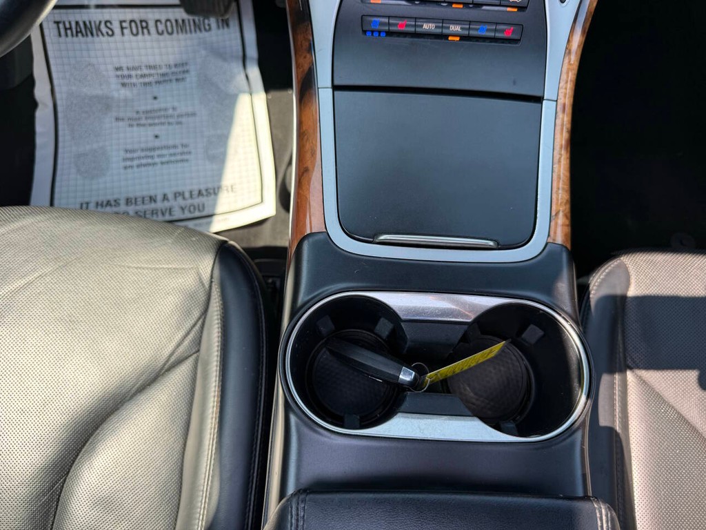 Lincoln Nautilus Vehicle Full-screen Gallery Image 30