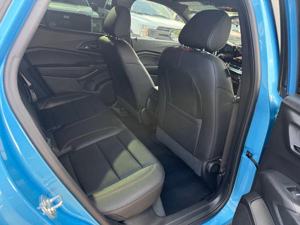 Chevrolet Trax Vehicle Full-screen Gallery Image 15