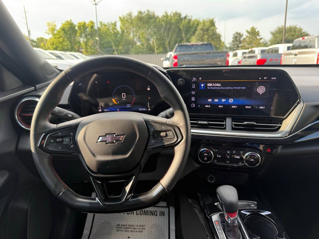 Chevrolet Trax Vehicle Full-screen Gallery Image 21