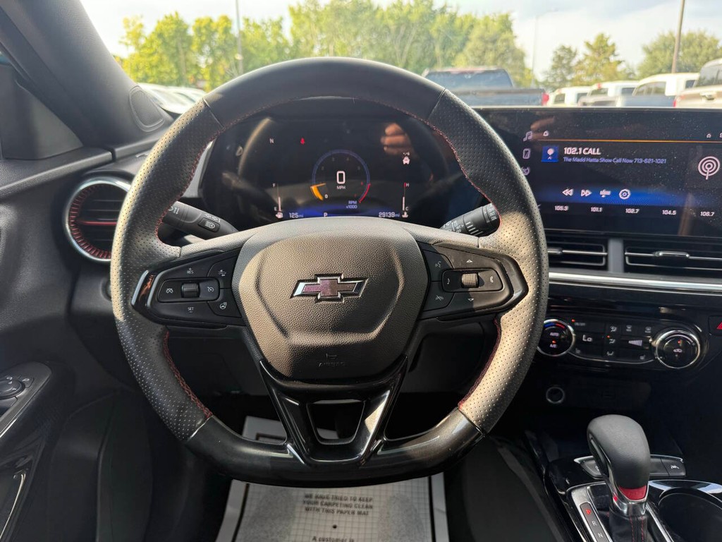 Chevrolet Trax Vehicle Full-screen Gallery Image 22