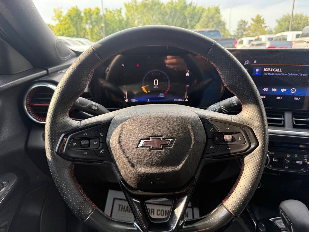 Chevrolet Trax Vehicle Full-screen Gallery Image 23