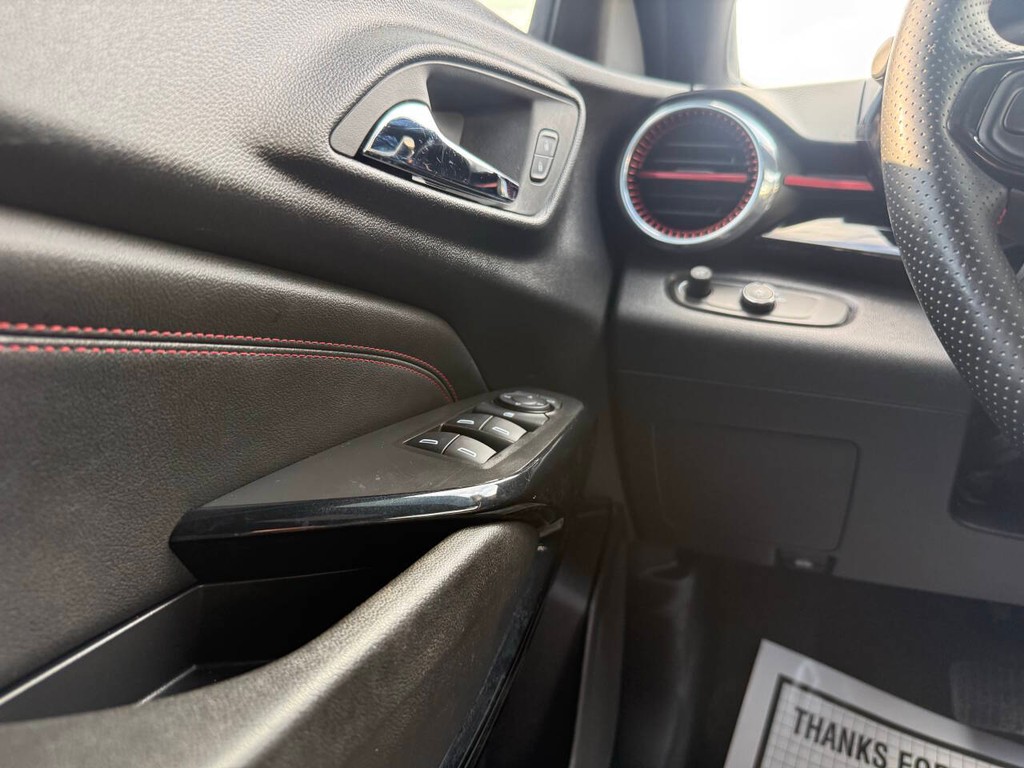 Chevrolet Trax Vehicle Full-screen Gallery Image 30