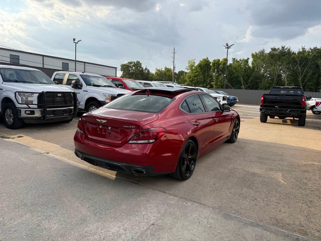 Genesis G70 Vehicle Full-screen Gallery Image 05