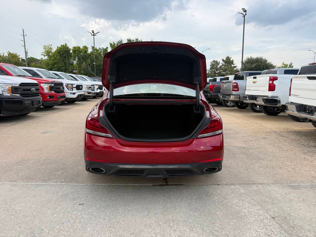 Genesis G70 Vehicle Full-screen Gallery Image 38