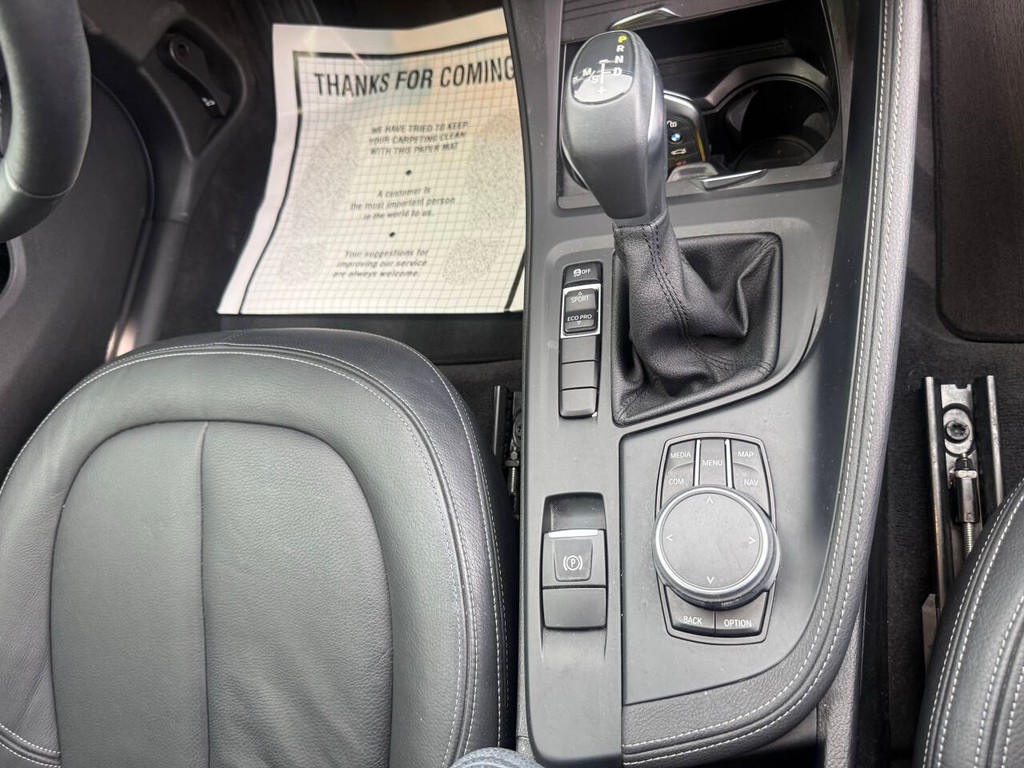 BMW X1 Vehicle Full-screen Gallery Image 27