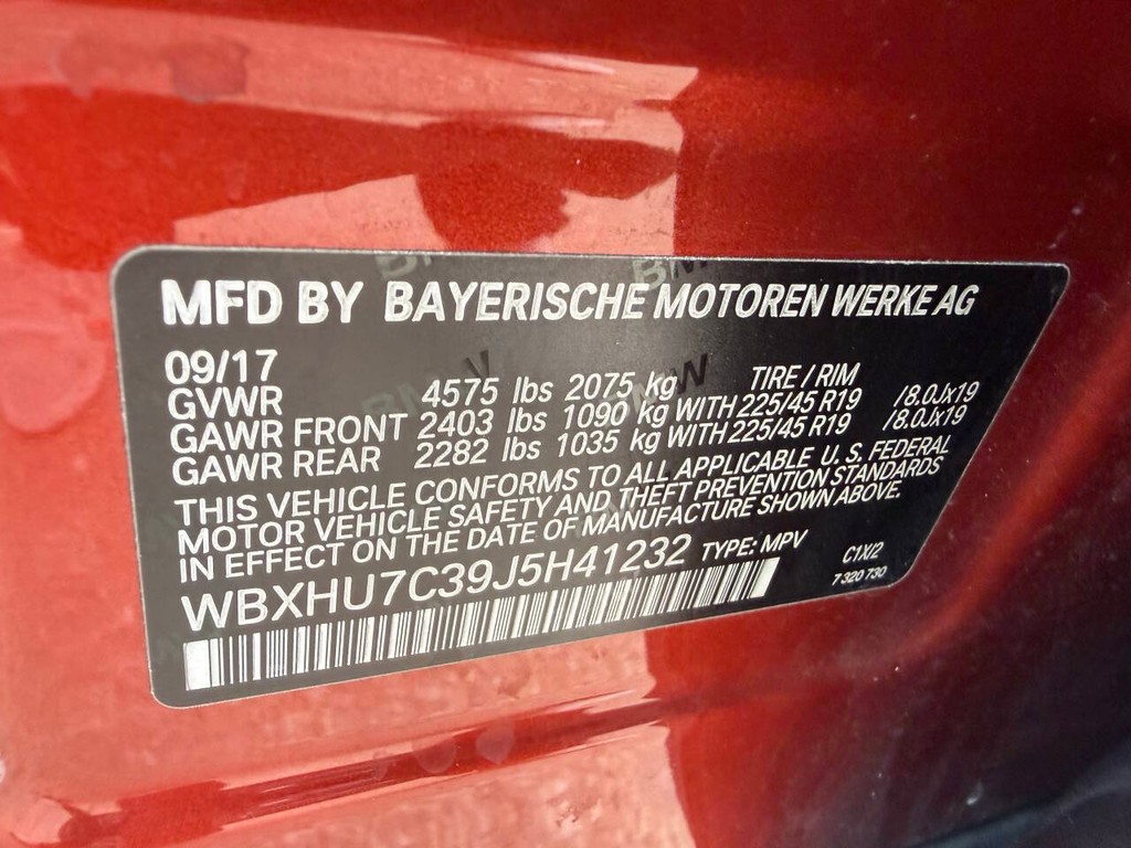 BMW X1 Vehicle Full-screen Gallery Image 33