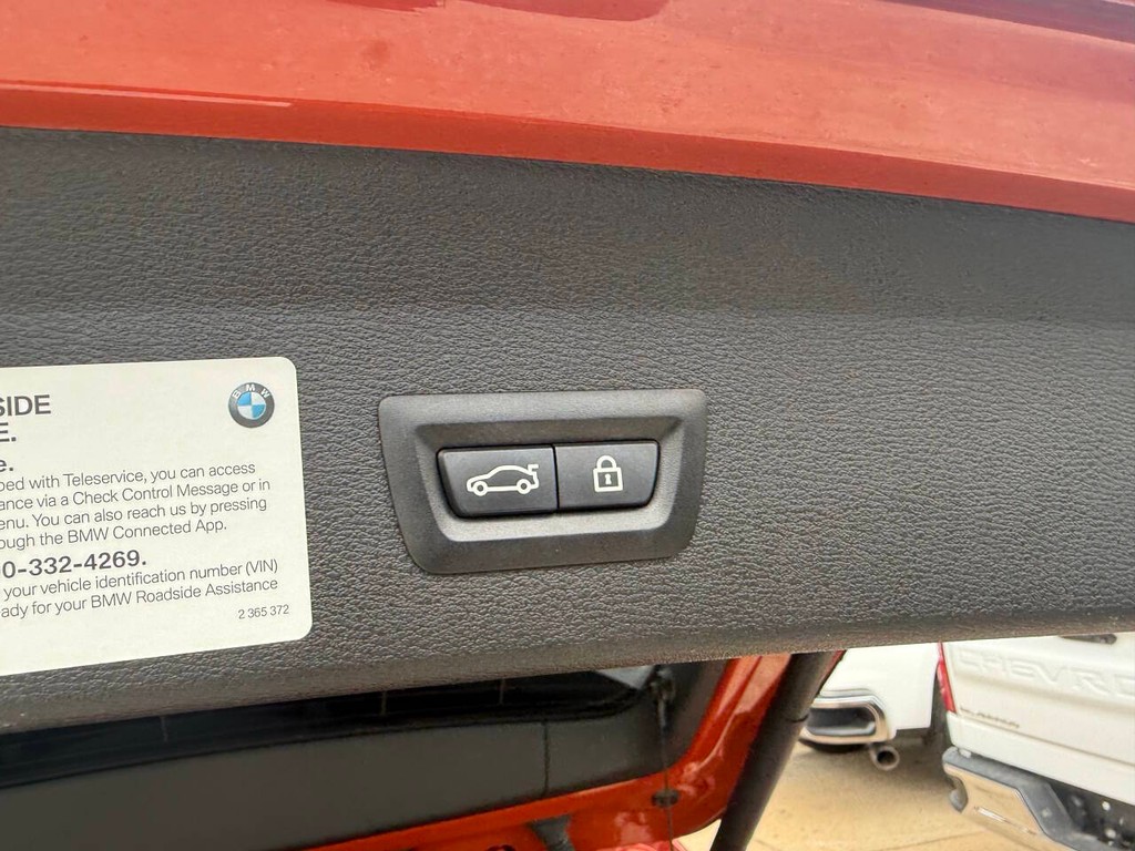 BMW X1 Vehicle Full-screen Gallery Image 37