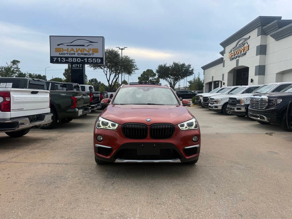 BMW X1 Vehicle Full-screen Gallery Image 40