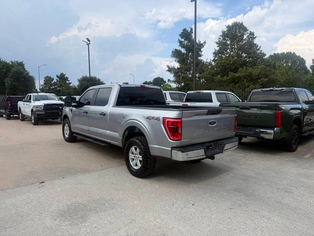 Ford F-150 Vehicle Full-screen Gallery Image 04