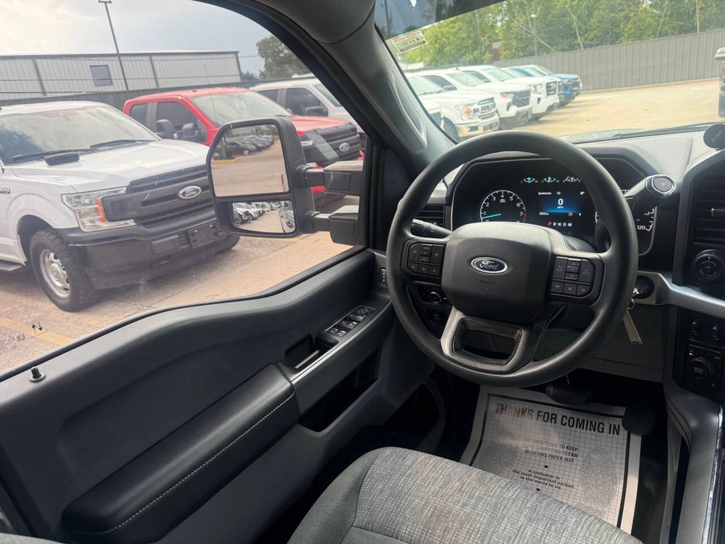 Ford F-150 Vehicle Full-screen Gallery Image 19