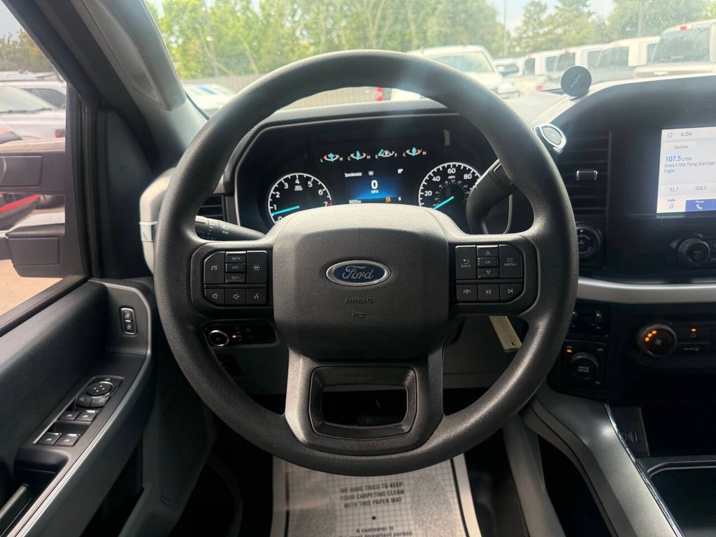 Ford F-150 Vehicle Full-screen Gallery Image 22