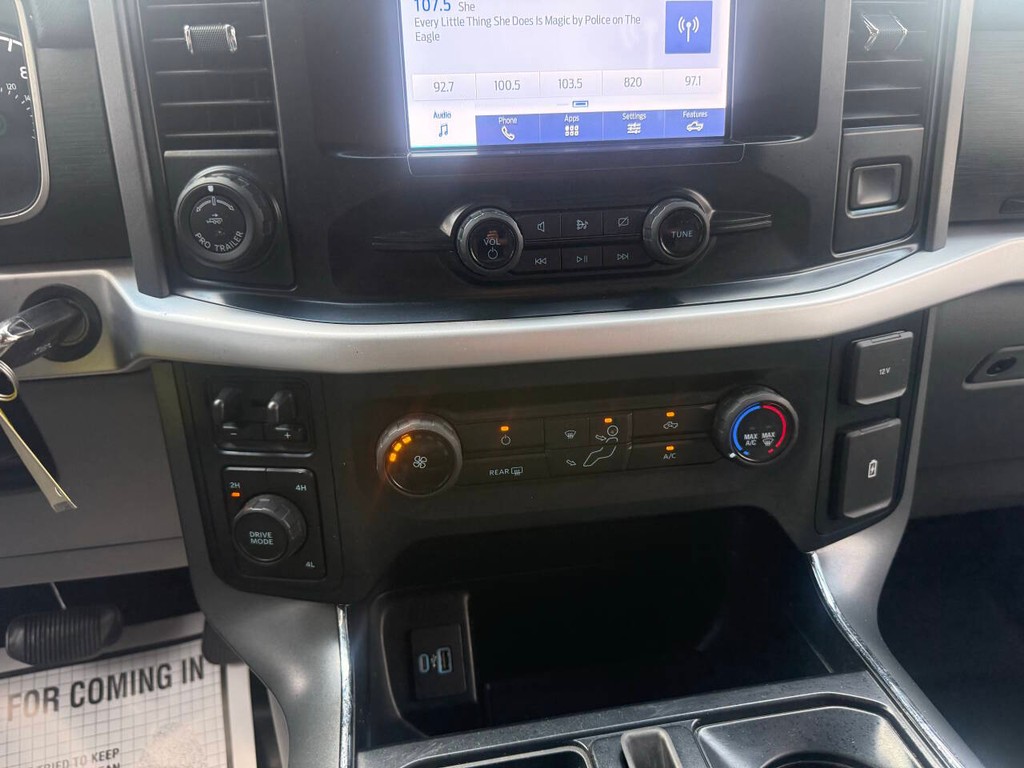Ford F-150 Vehicle Full-screen Gallery Image 28