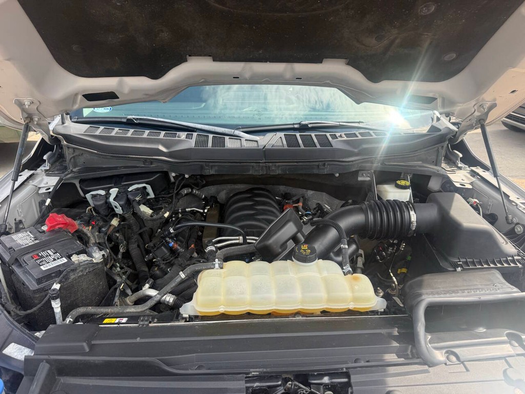 Ford F-150 Vehicle Full-screen Gallery Image 34