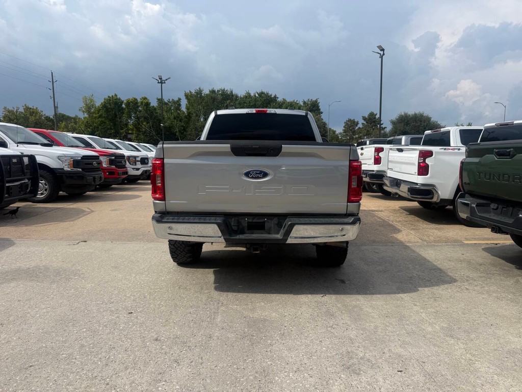 Ford F-150 Vehicle Full-screen Gallery Image 38