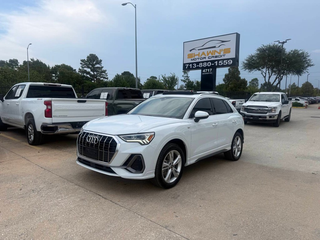 Audi Q3 Vehicle Full-screen Gallery Image 41