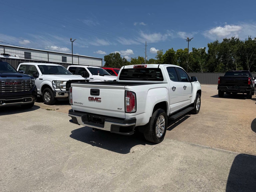GMC Canyon Vehicle Full-screen Gallery Image 05