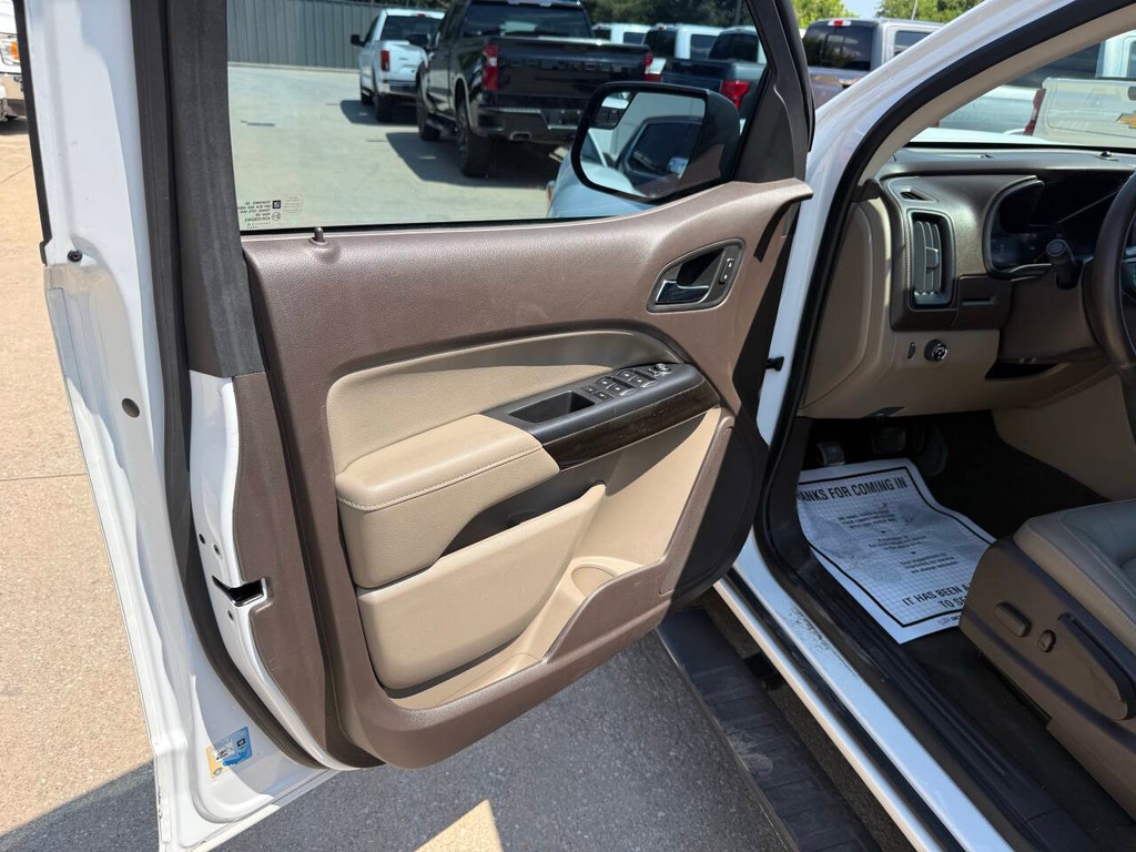 GMC Canyon Vehicle Full-screen Gallery Image 08