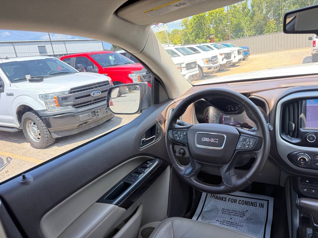 GMC Canyon Vehicle Full-screen Gallery Image 19