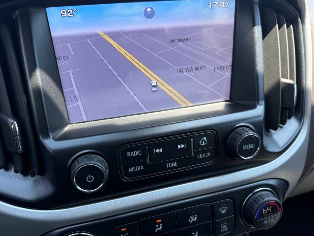 GMC Canyon Vehicle Full-screen Gallery Image 27