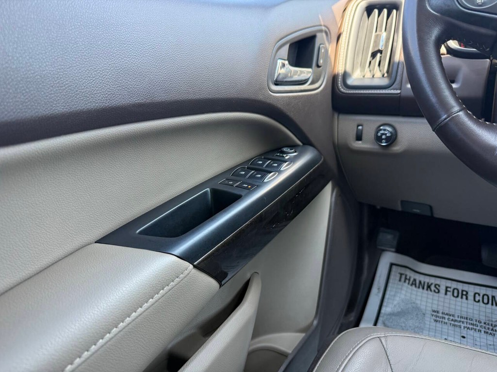 GMC Canyon Vehicle Full-screen Gallery Image 31