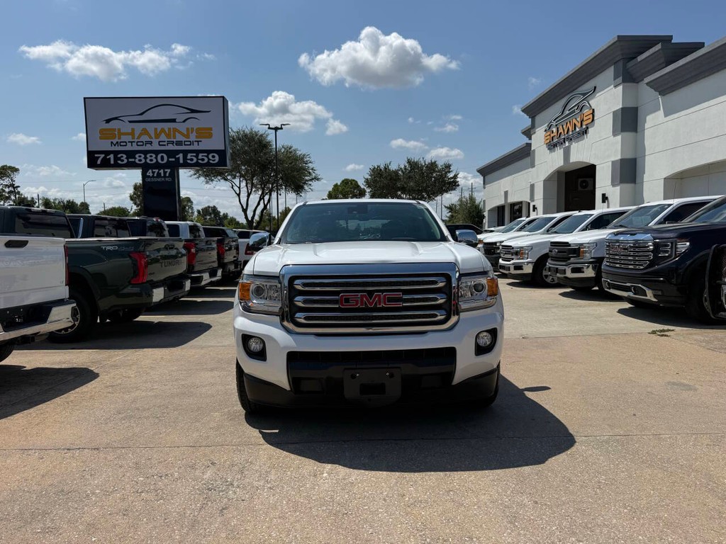GMC Canyon Vehicle Full-screen Gallery Image 39