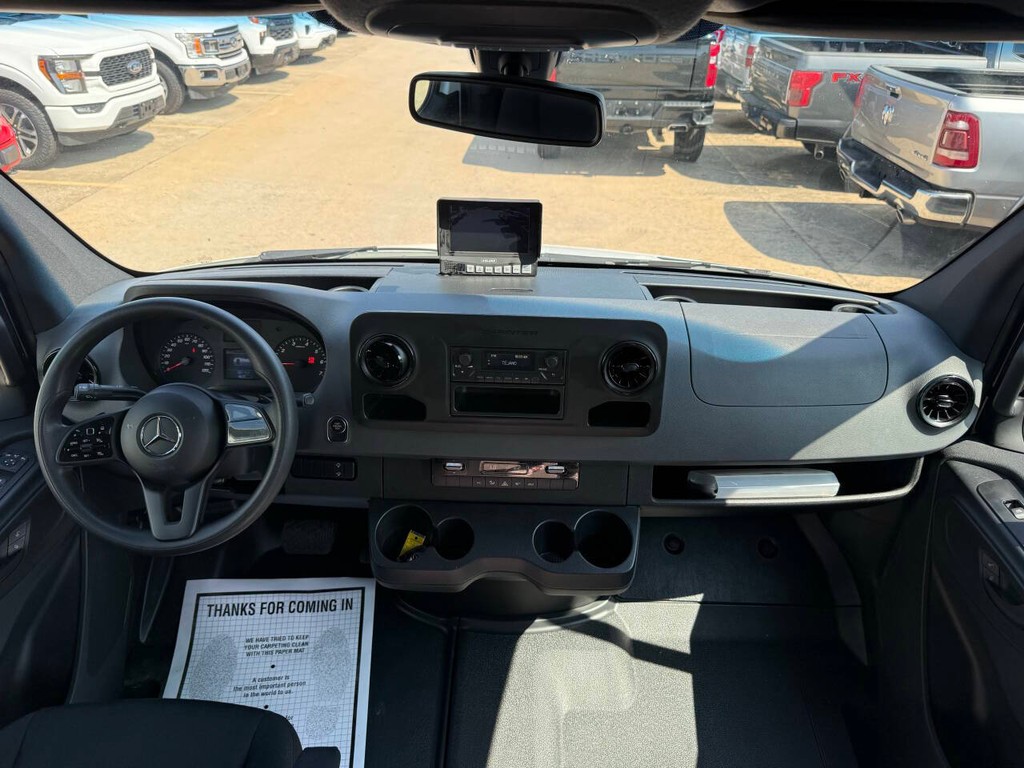 Mercedes-Benz Sprinter Cargo Van Vehicle Full-screen Gallery Image 12