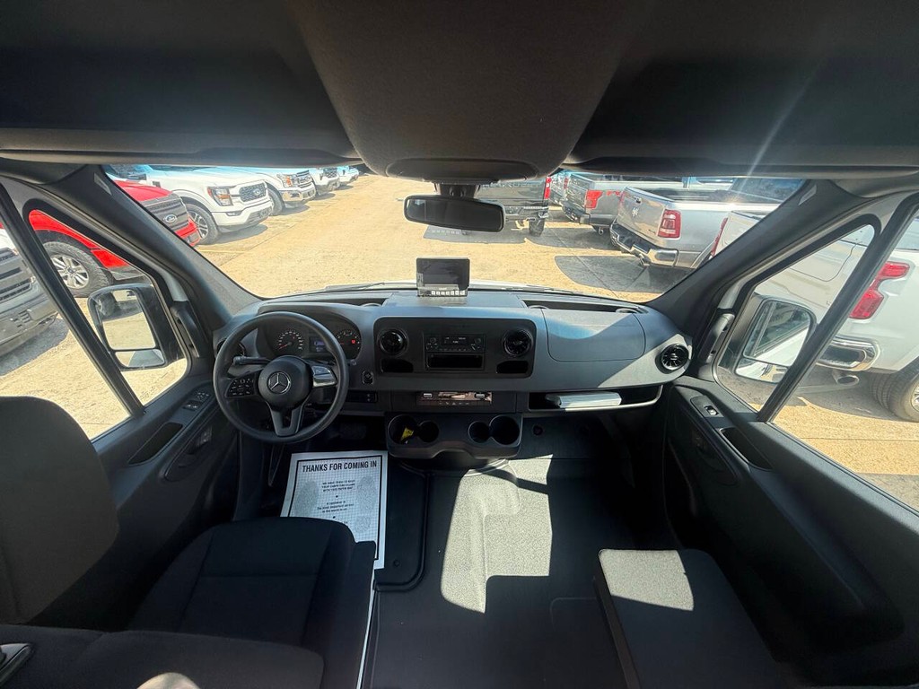 Mercedes-Benz Sprinter Cargo Van Vehicle Full-screen Gallery Image 13