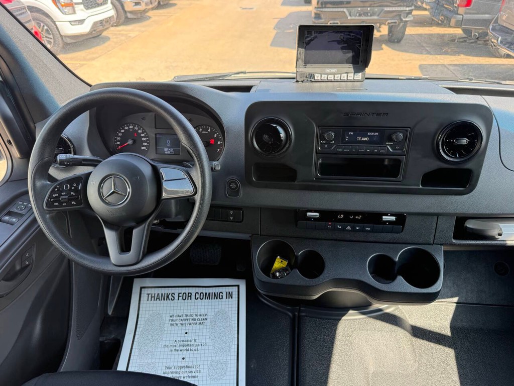 Mercedes-Benz Sprinter Cargo Van Vehicle Full-screen Gallery Image 16