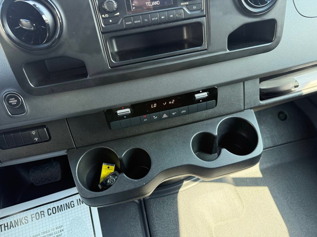 Mercedes-Benz Sprinter Cargo Van Vehicle Full-screen Gallery Image 25