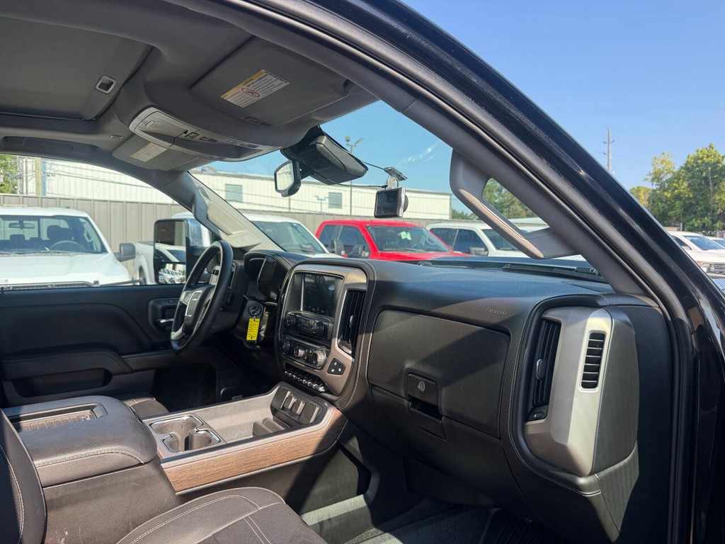 GMC Sierra 2500HD Vehicle Full-screen Gallery Image 09