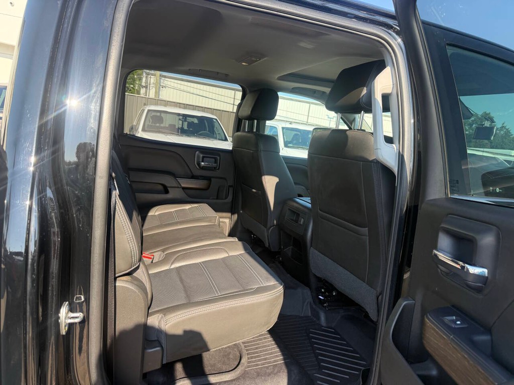 GMC Sierra 2500HD Vehicle Full-screen Gallery Image 15