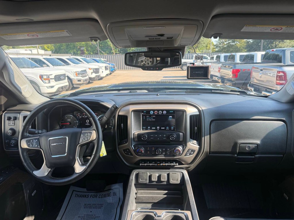 GMC Sierra 2500HD Vehicle Full-screen Gallery Image 17