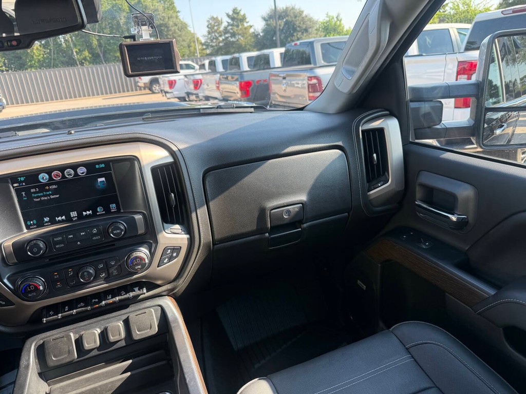 GMC Sierra 2500HD Vehicle Full-screen Gallery Image 20
