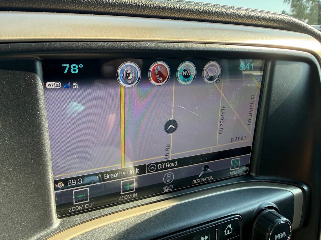 GMC Sierra 2500HD Vehicle Full-screen Gallery Image 29