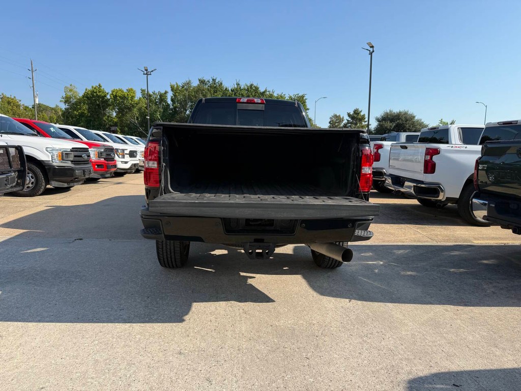 GMC Sierra 2500HD Vehicle Full-screen Gallery Image 39