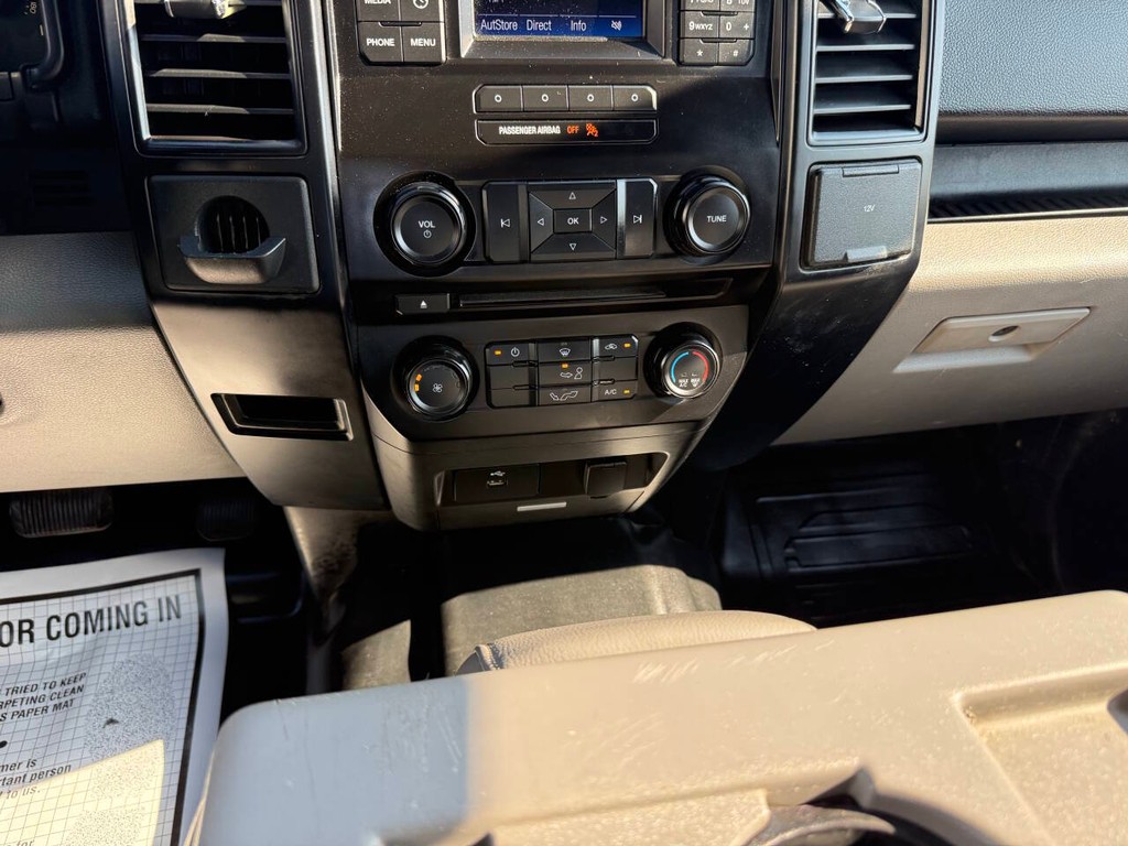 Ford F-150 Vehicle Full-screen Gallery Image 27