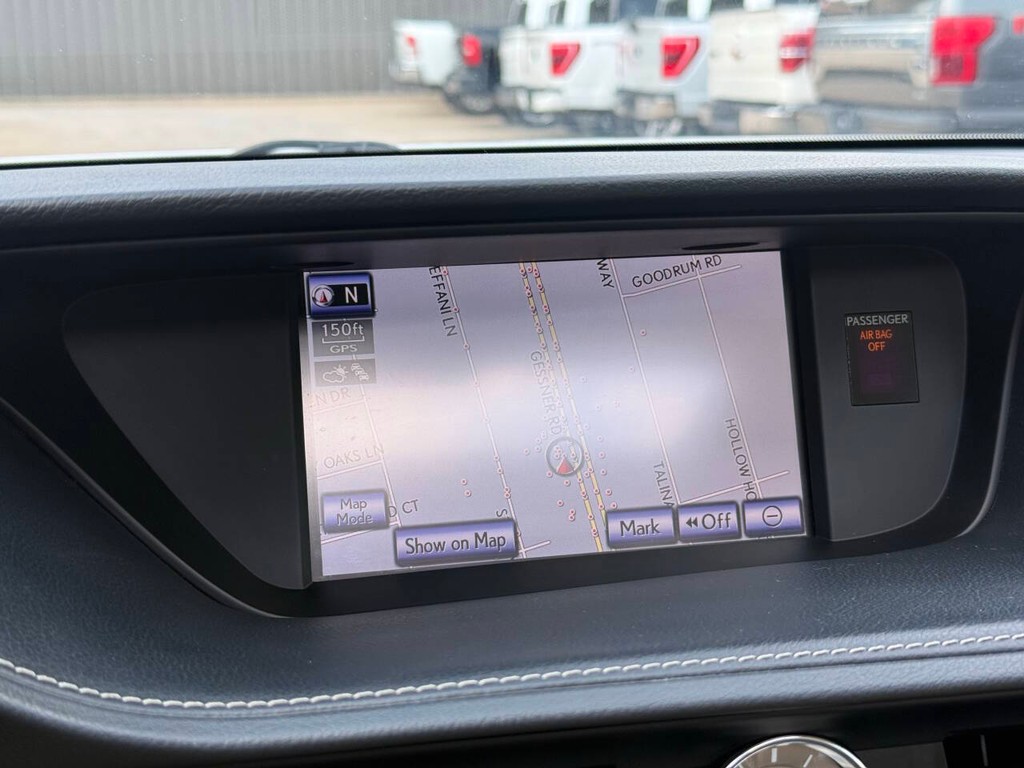 Lexus ES 350 Vehicle Full-screen Gallery Image 25