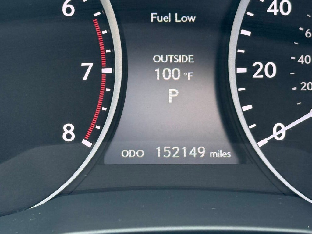Lexus ES 350 Vehicle Full-screen Gallery Image 34