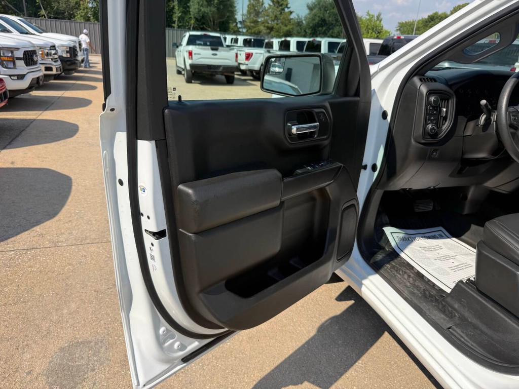 Chevrolet Silverado 1500 Vehicle Full-screen Gallery Image 08