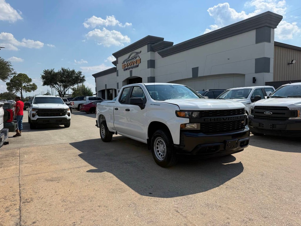 Chevrolet Silverado 1500 Vehicle Full-screen Gallery Image 37