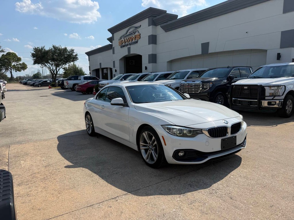 BMW 4 Series Vehicle Full-screen Gallery Image 02