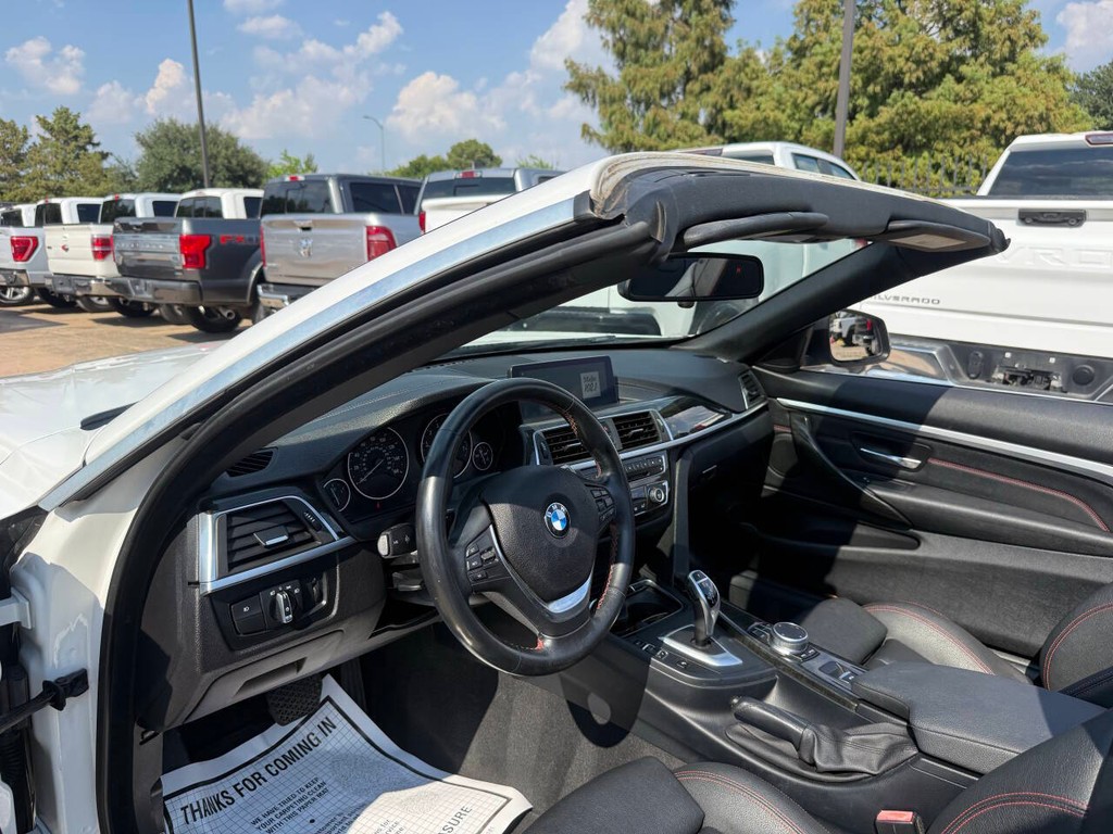 BMW 4 Series Vehicle Full-screen Gallery Image 10