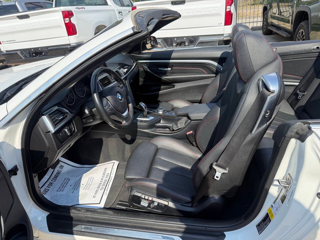 BMW 4 Series Vehicle Full-screen Gallery Image 11