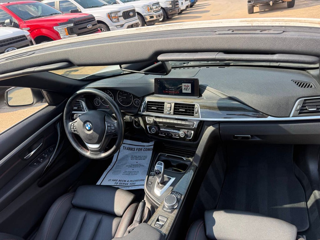 BMW 4 Series Vehicle Full-screen Gallery Image 18