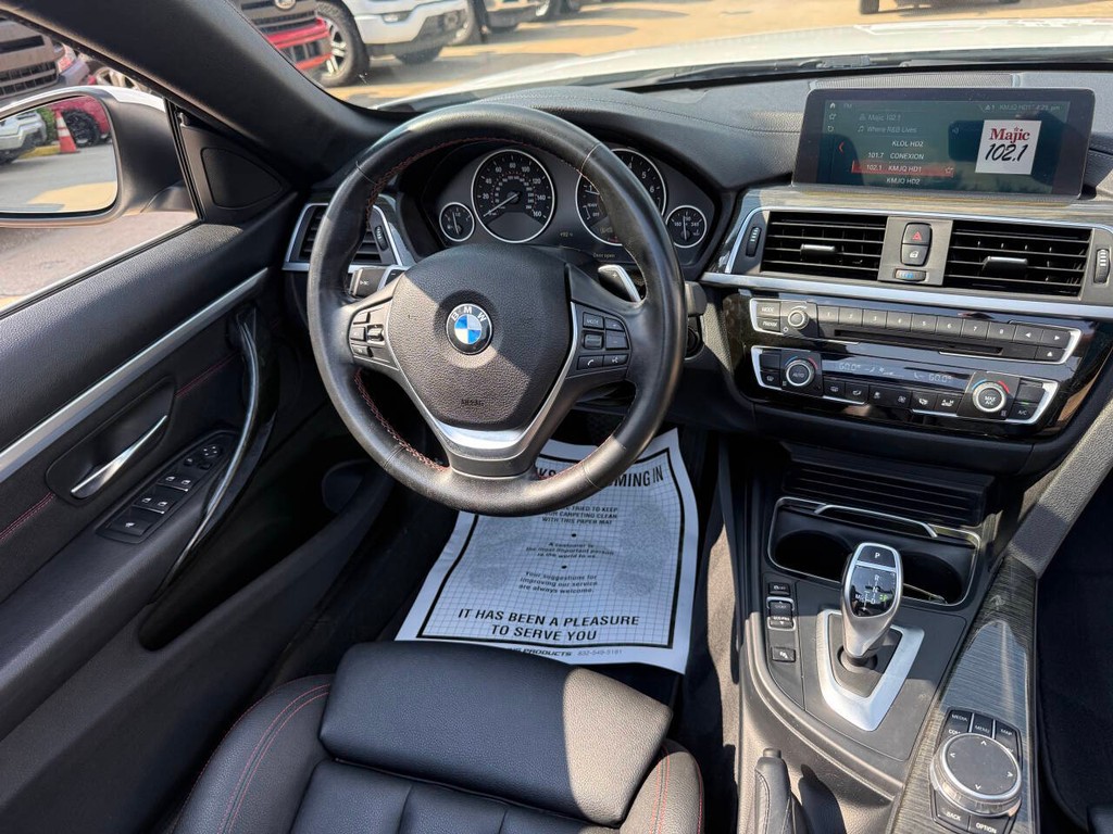BMW 4 Series Vehicle Full-screen Gallery Image 20