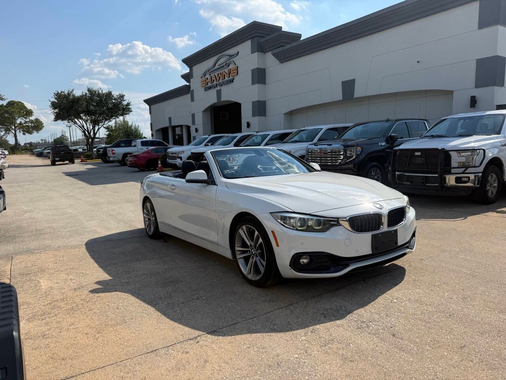 BMW 4 Series Vehicle Full-screen Gallery Image 40
