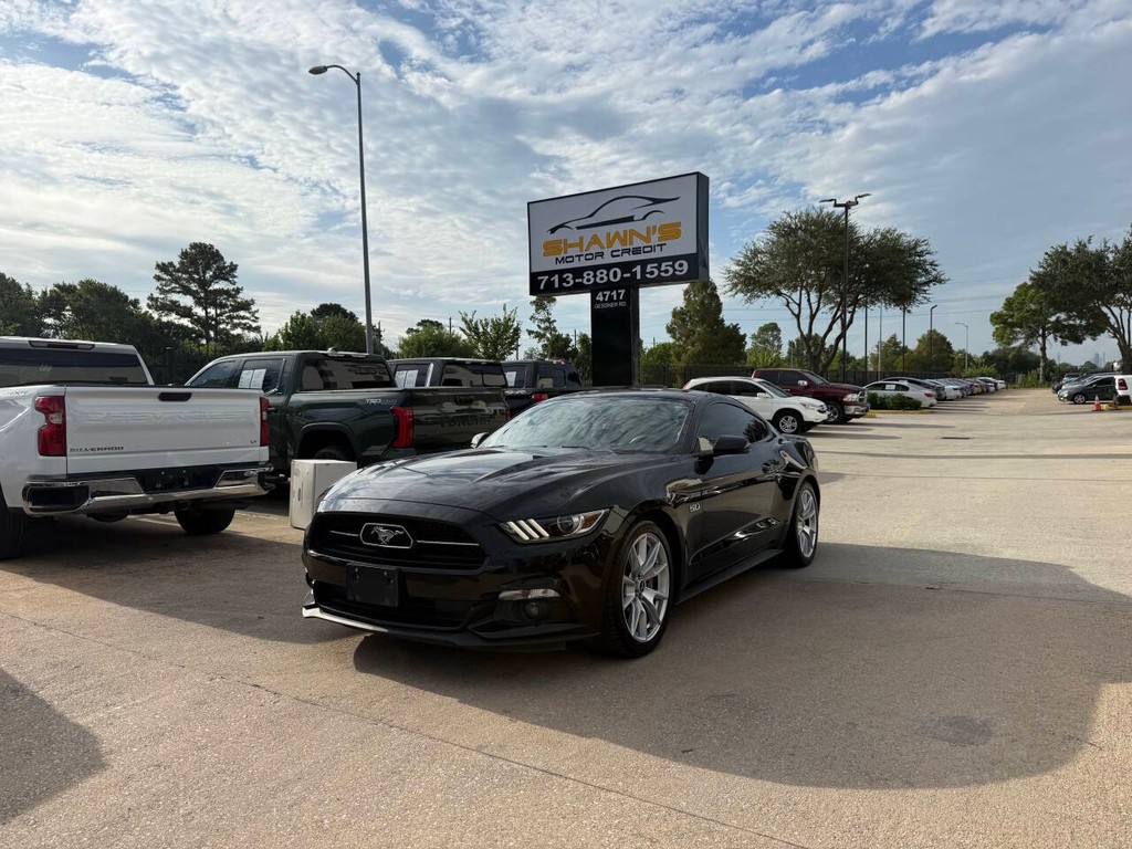 Ford Mustang Vehicle Full-screen Gallery Image 36