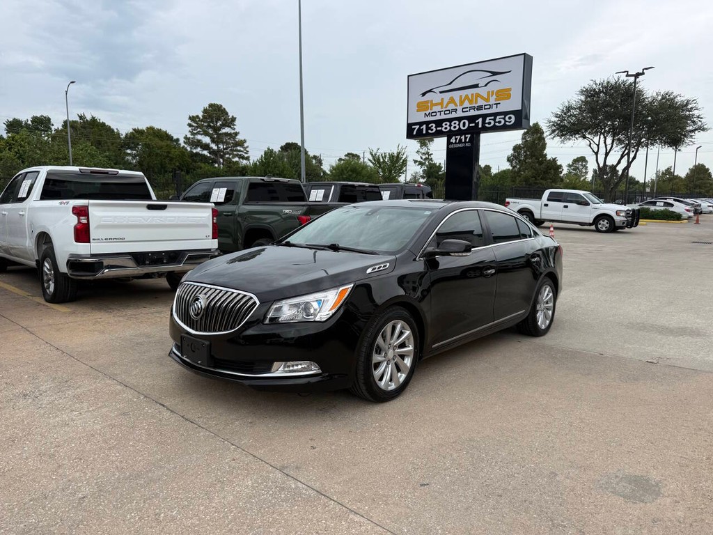 Buick LaCrosse Vehicle Full-screen Gallery Image 03
