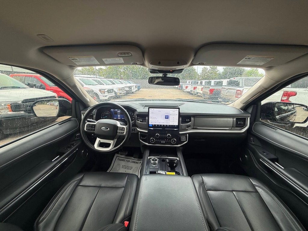 Ford Expedition Vehicle Full-screen Gallery Image 20