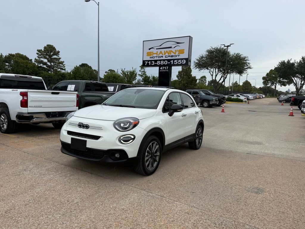 FIAT 500X Vehicle Full-screen Gallery Image 03